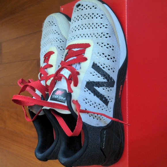 New balance men's size 8 2E minimus prevail - Picture 6 of 10